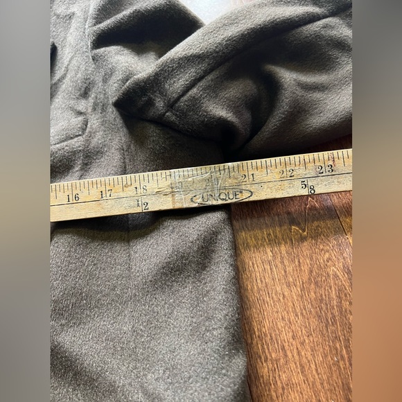 Double breasted wool coat - Picture 7 of 15